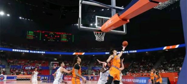 华体会在线-热门球队大胜对手，取得连胜纪录