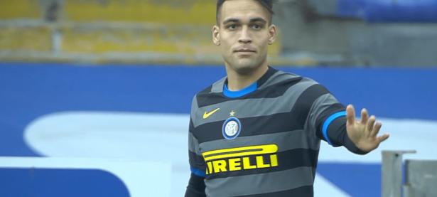 华体会官方-关于国米后防屡屡犯错，教练组考虑调整布阵的信息