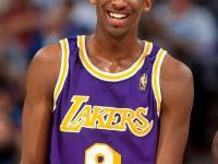 华体会下载-包含科比·布莱恩特逝世后球迷痛失偶像，怀念不已的词条