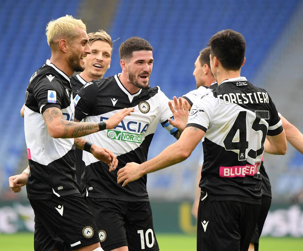 都灵主场大胜乌迪内斯，赢得胜利