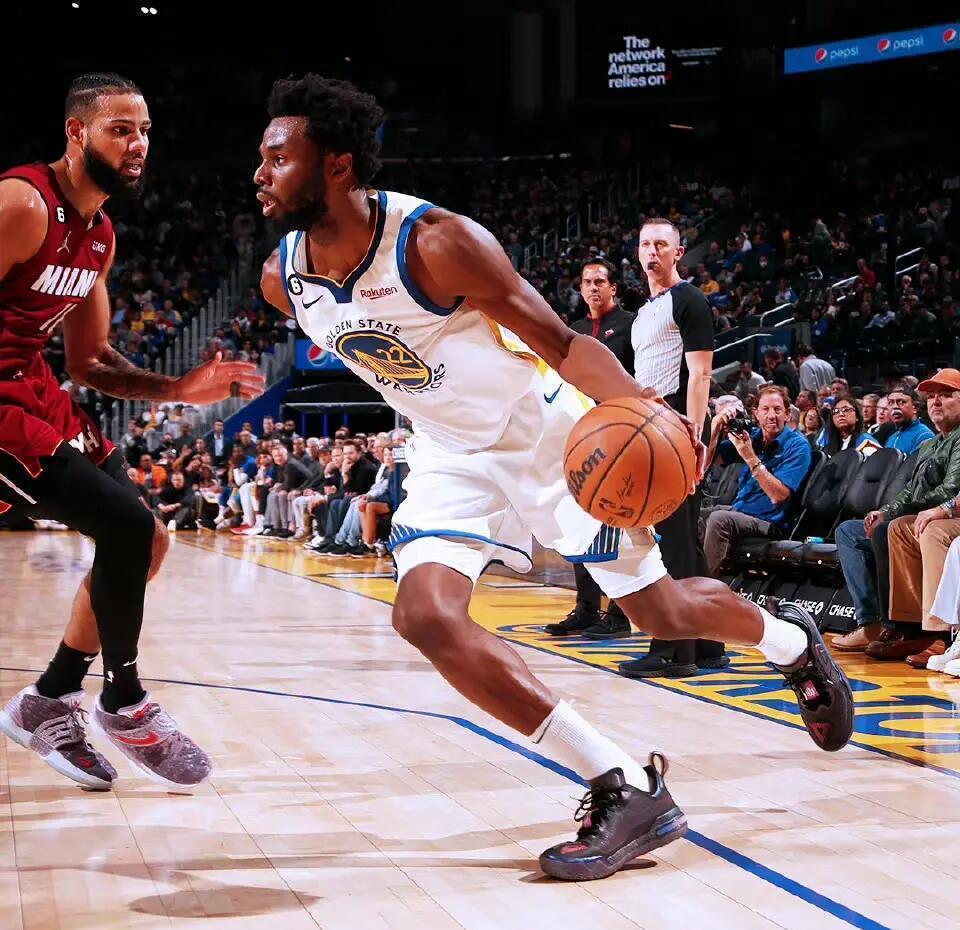 斯洛伐克队士气高涨，锐意夺胜的简单介绍