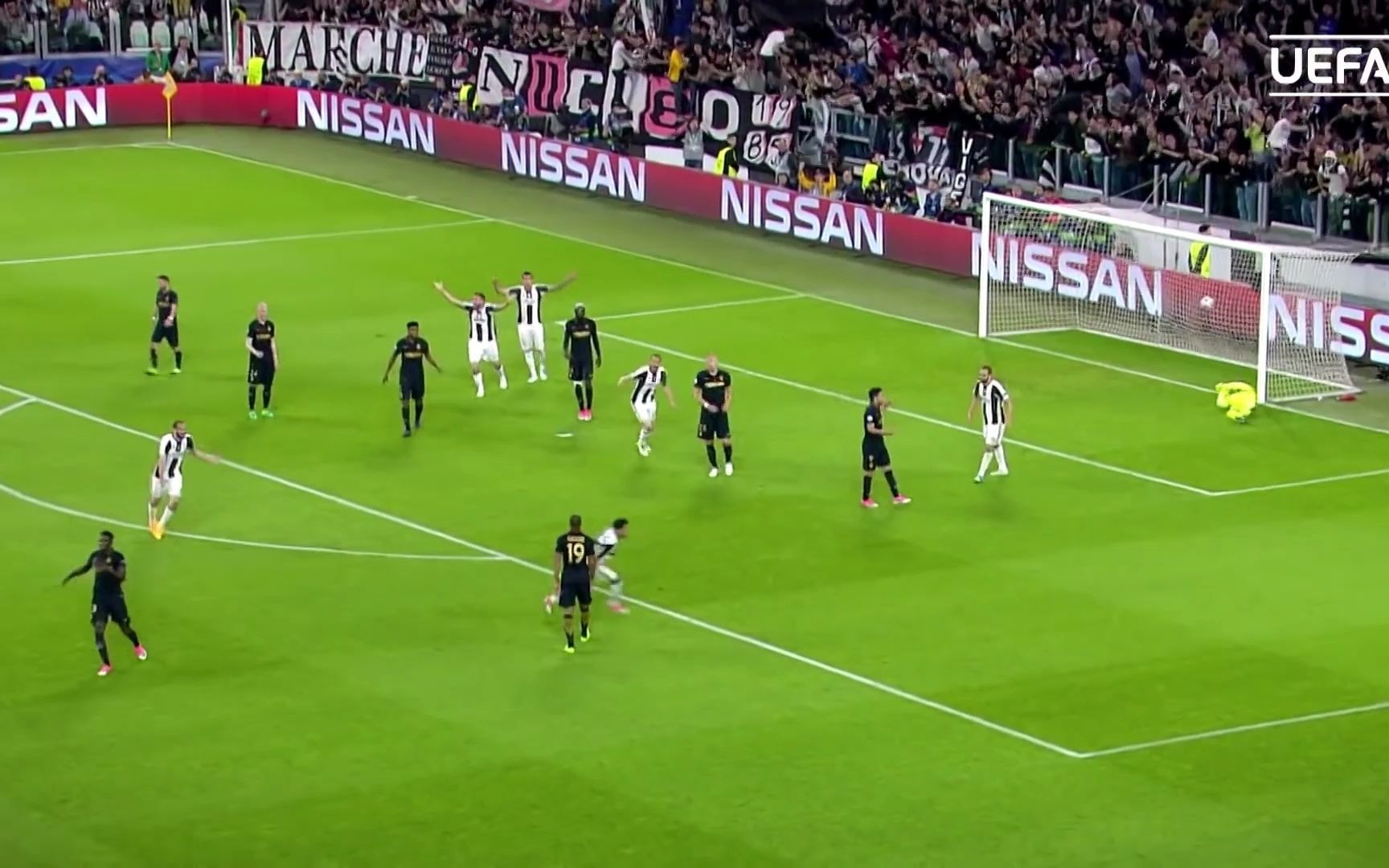 尤文图斯队长一箭定江山,成功逆转 尤文图斯队长一箭定江山,成功逆转