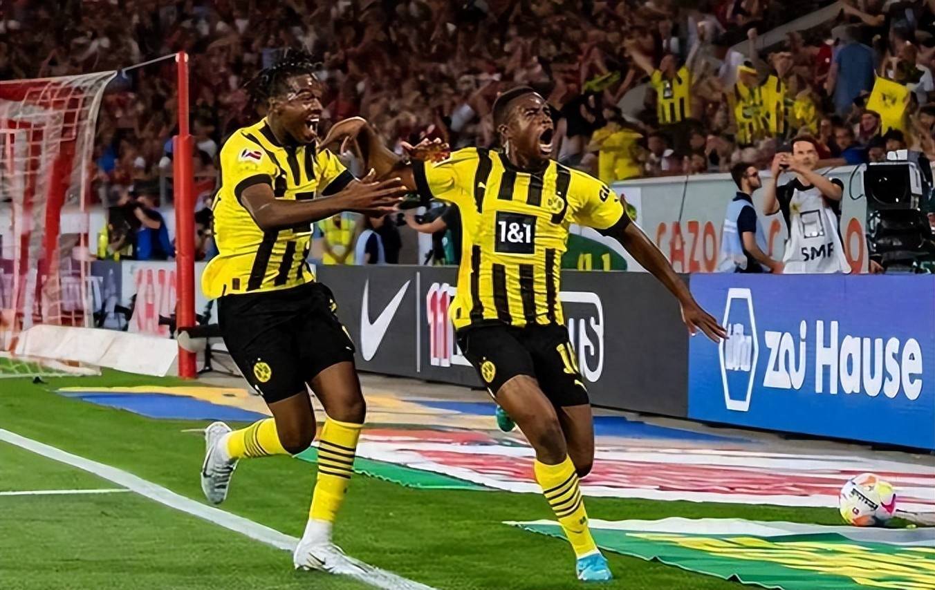 包含争冠热门之争！拜仁慕尼黑与多特蒙德关乎胜负的词条