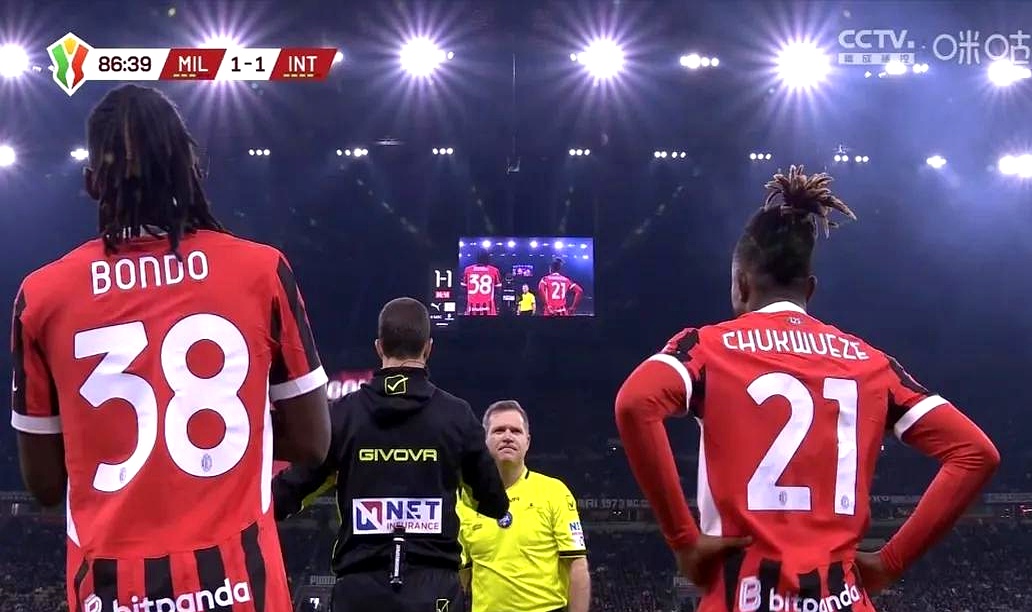 米兰德比战平收场，AC米兰遭遇不利局面