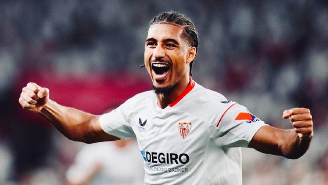 比利亚雷亚尔后防铁桶般稳固，零封对手取胜的简单介绍