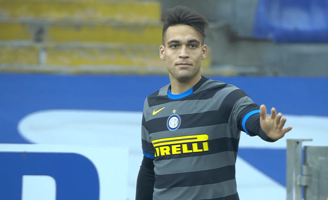 关于国米后防屡屡犯错，教练组考虑调整布阵的信息