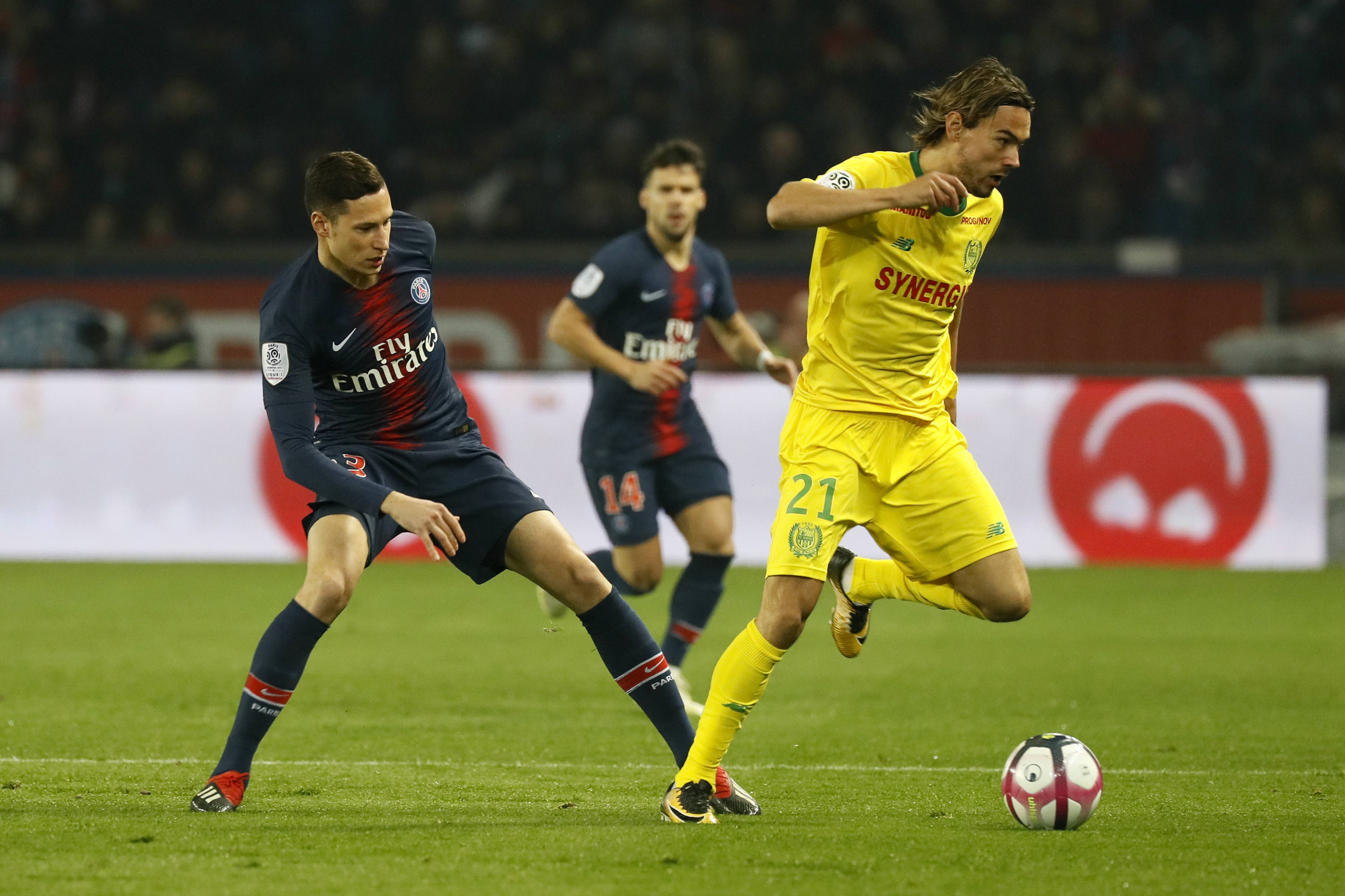 包含雷恩击败佛罗伦萨，法甲劲旅积分领跑的词条