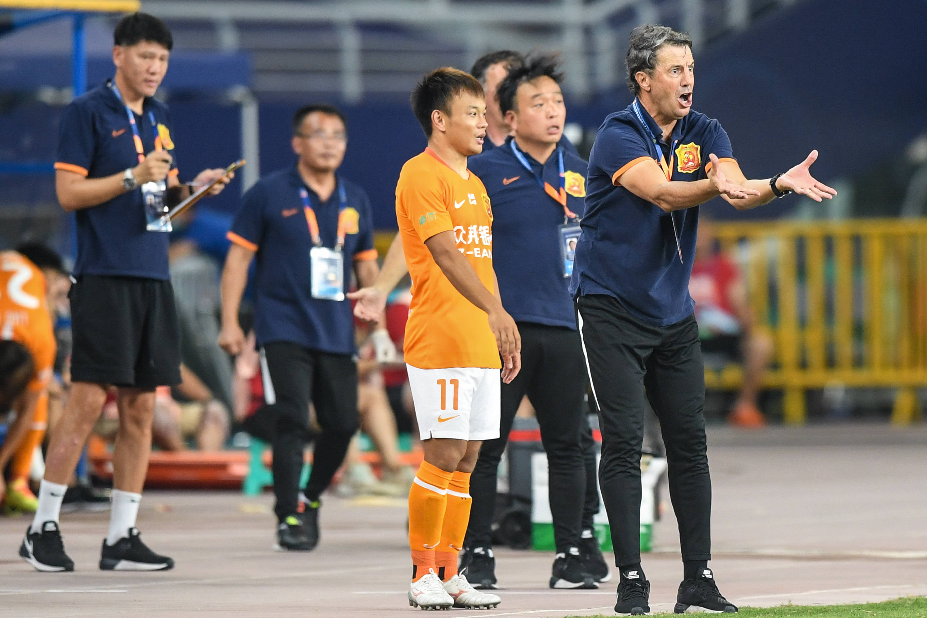 关于武汉卓尔逐渐步入佳境，冲击中超领军席位的信息