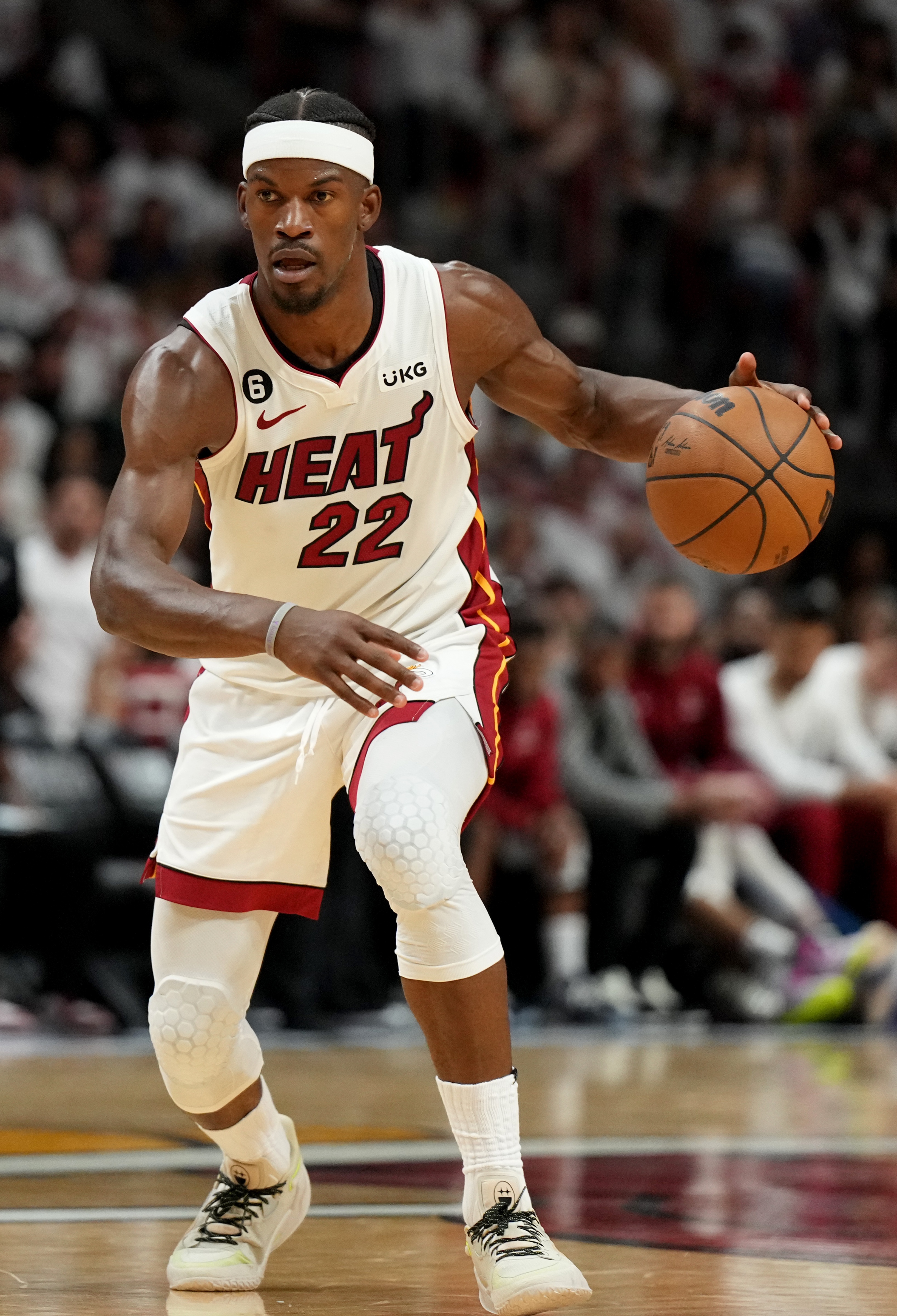 关于热火球员吉姆·巴克斯代表球队参加三分球大赛，最终获得第二名的信息