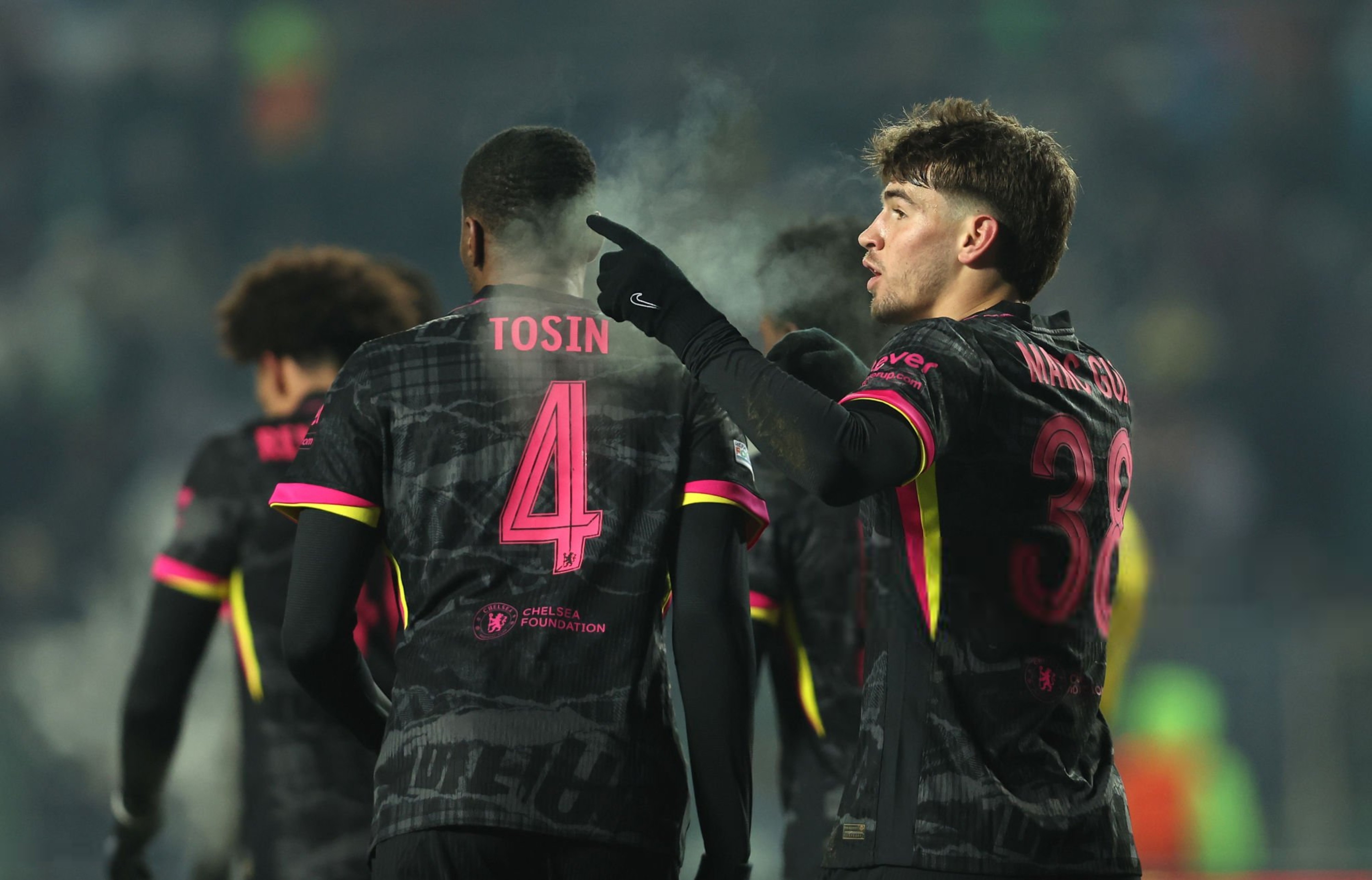 切尔西主场惨败，领先优势受挑战