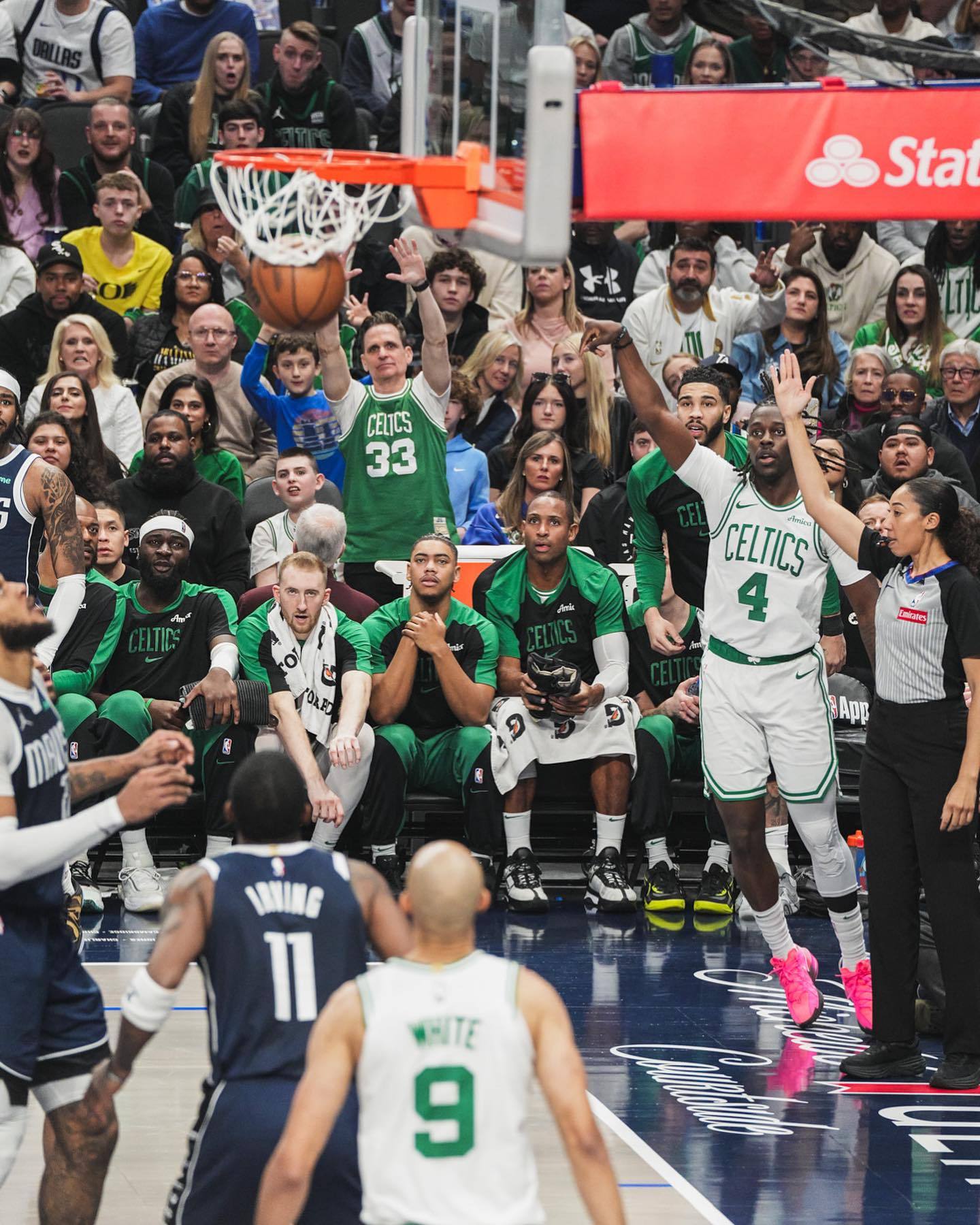 篮网队客场战胜凯尔特人队逆转取胜