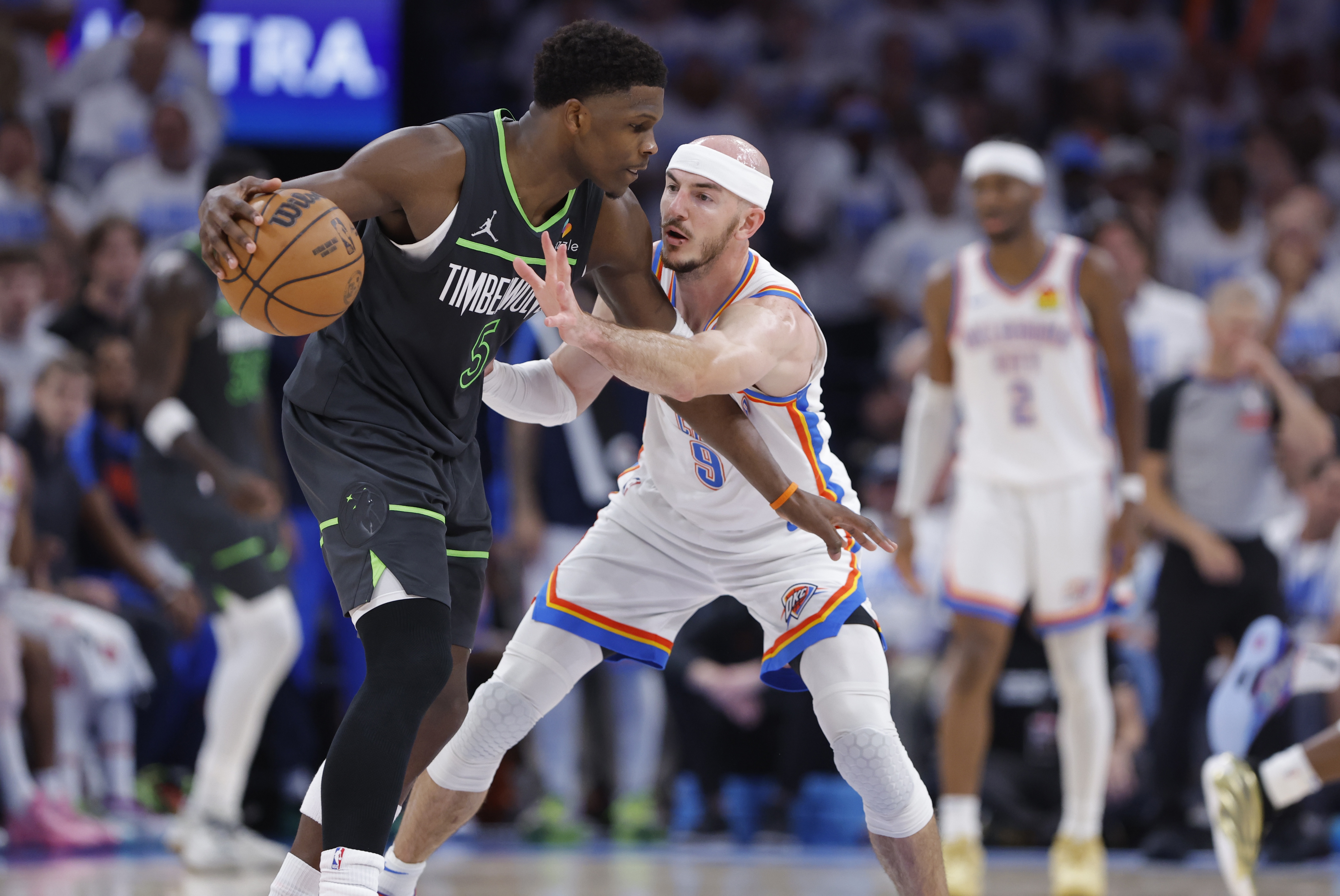 包含球队冲击季后赛席位，前景一片光明的词条